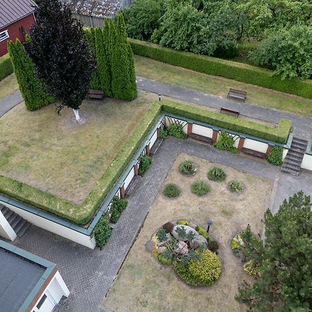 Aparthotel Jono Pauliaus II Piligrimu Namai Raseiniai Exterior foto
