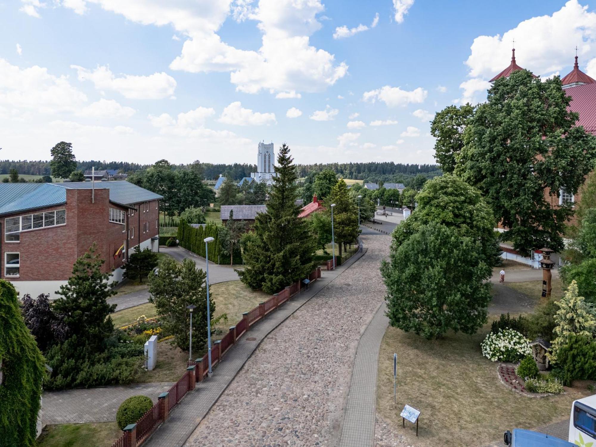 Aparthotel Jono Pauliaus II Piligrimu Namai Raseiniai Exterior foto